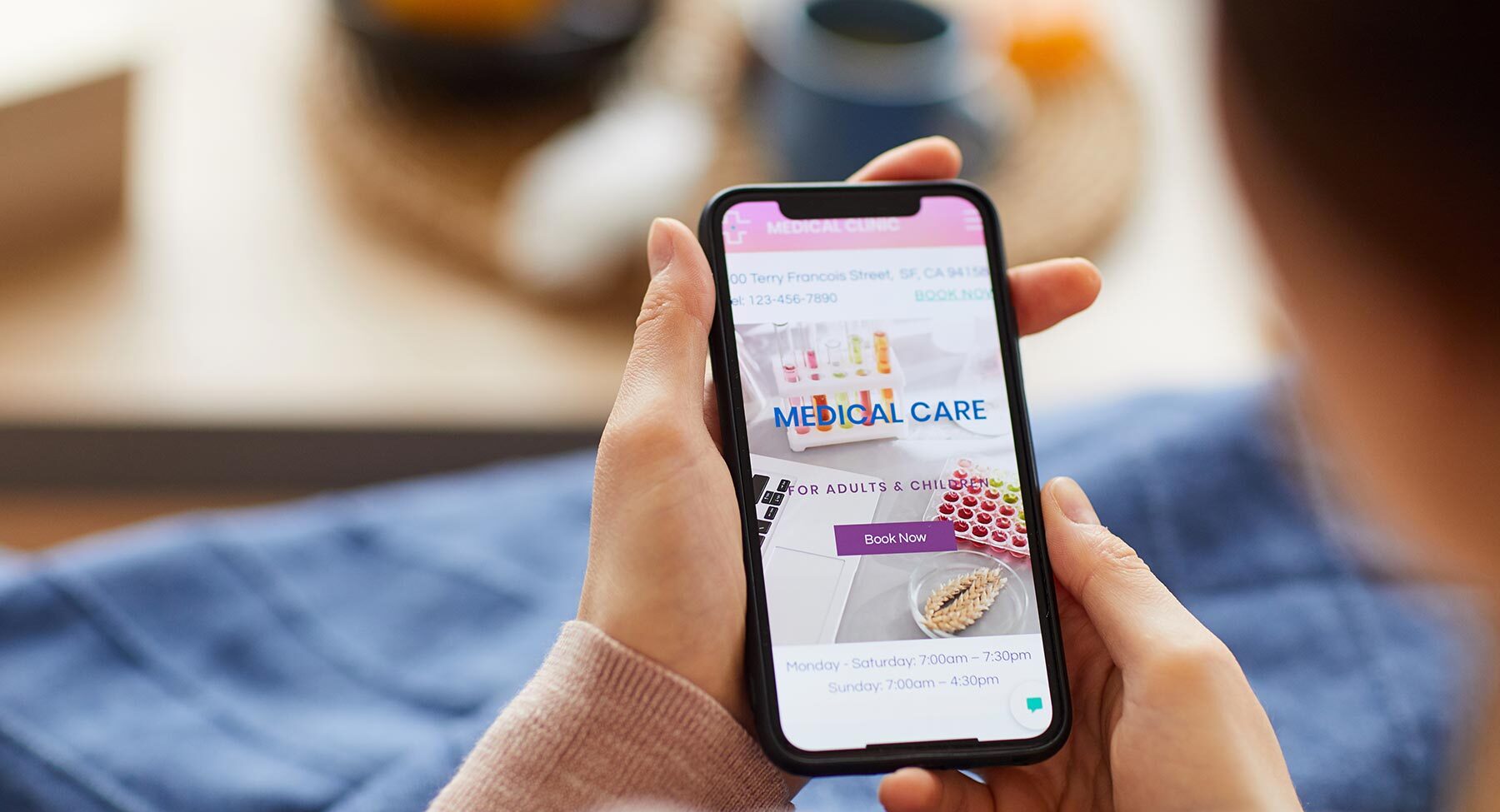 medical app on the phone 8nt475j.jpg